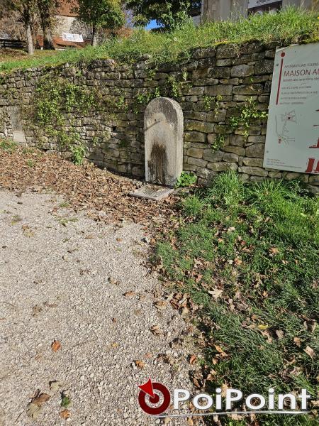 Zdjęcie miejsca: Punkt napełniania wody — Flavigny-sur-Ozerain